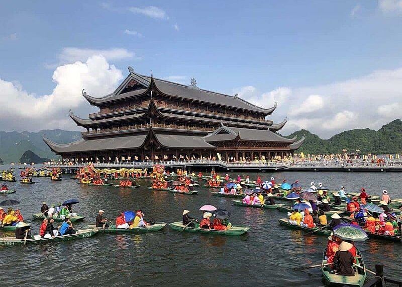 Vietnamese tourist attractions named world’s best at 2024 travel awards