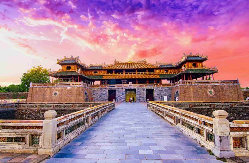 Hue Travel Guide: A mix inside a former imperial capital of Vietnam