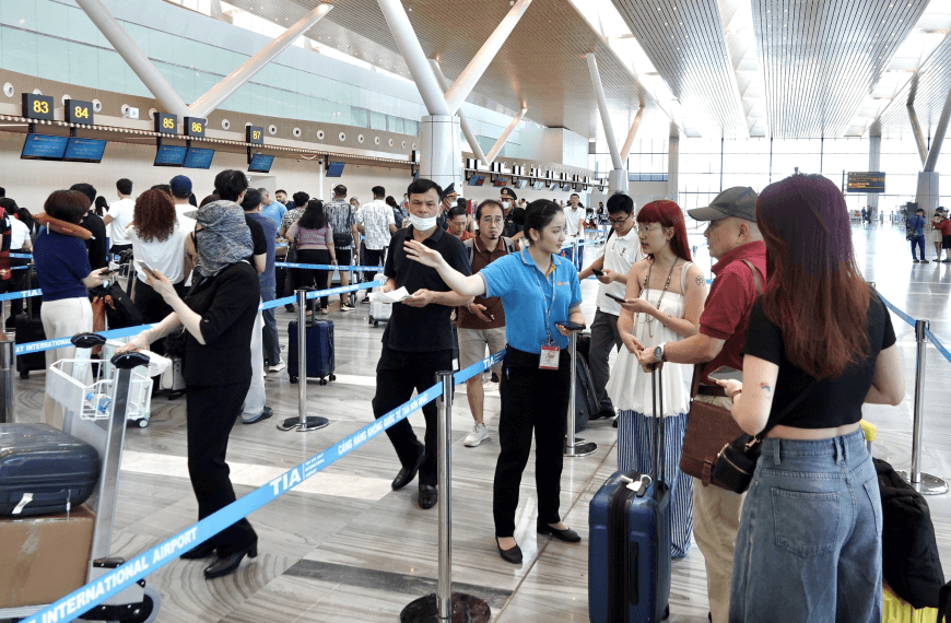 Vietnam Airport Arrival Guide: What to Expect in 2025